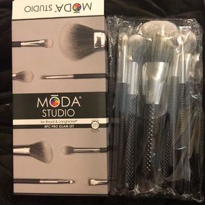 Moda 8 pc Brush Kit